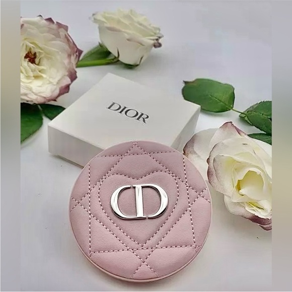 Dior Other - Dior Blush Pink Quilted compact mirror NIB